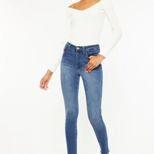 KanCan NWOT Julija Essentials High Rise Super Skinny Jeans Size 9/28